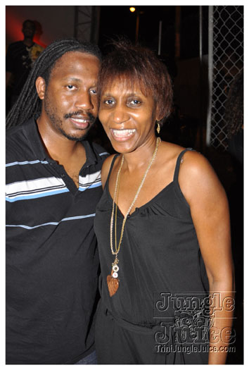 outrageous_in_black_july16-041