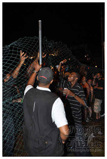 outrageous_in_black_july16-045