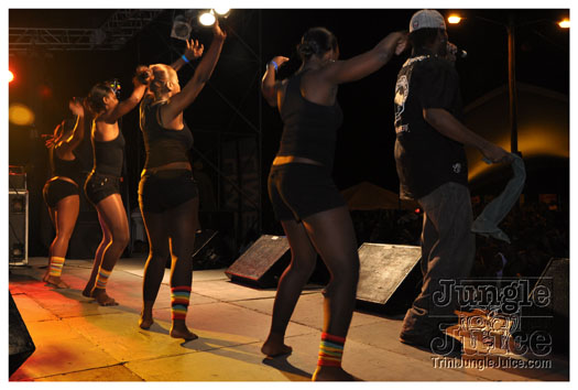 outrageous_in_black_july16-053