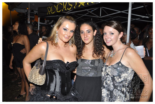 outrageous_in_black_july16-076