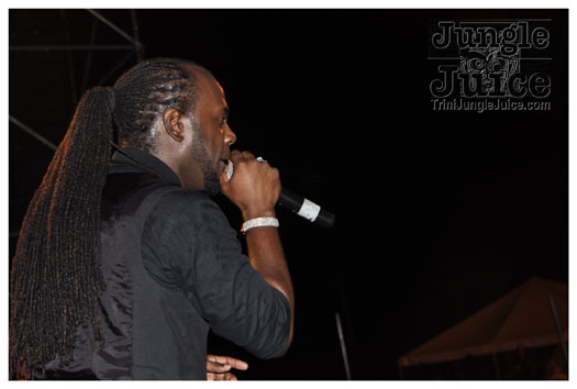 outrageous_in_black_july16-091