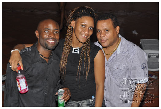 outrageous_in_black_july16-102