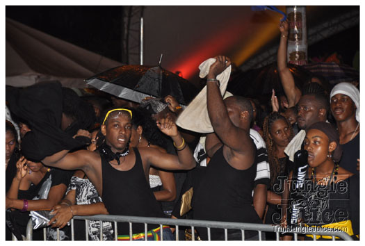 outrageous_in_black_july16-105