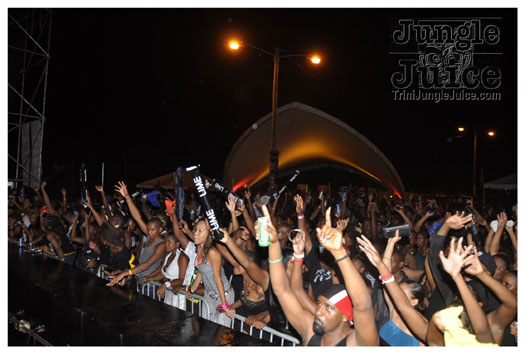 outrageous_in_black_july16-114