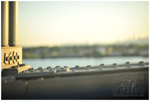 praise_affair_aug28-001