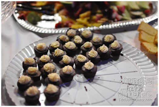 praise_affair_aug28-091