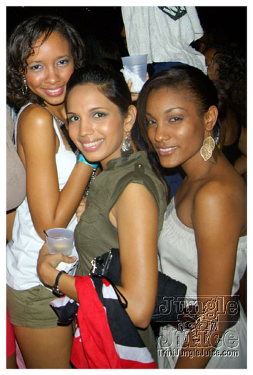 rave_miami_2010_oct9-012