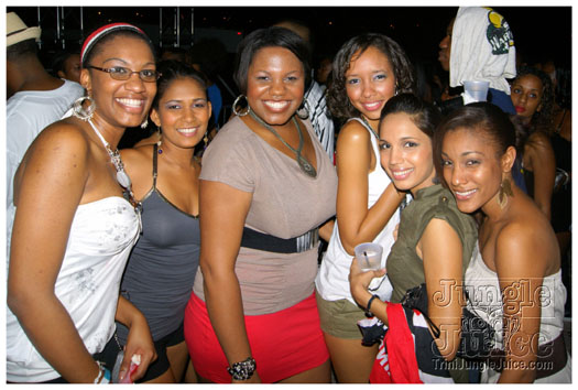 rave_miami_2010_oct9-013