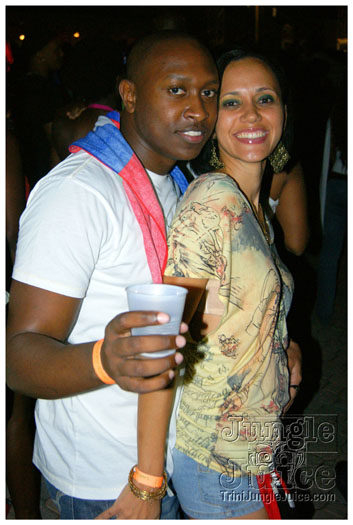rave_miami_2010_oct9-024