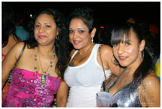 rave_miami_2010_oct9-026