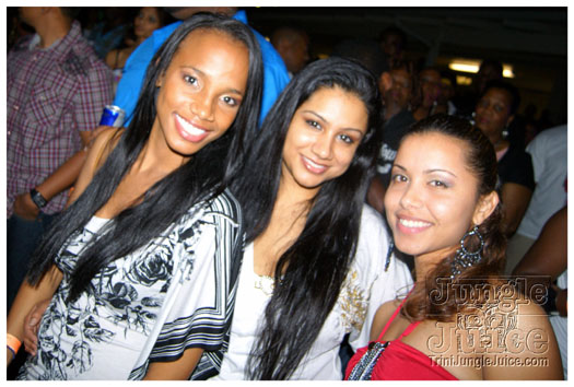 rave_miami_2010_oct9-036