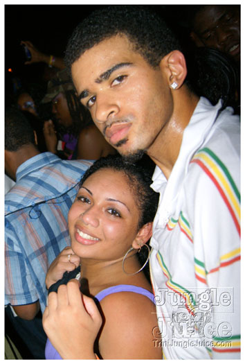 rave_miami_2010_oct9-080