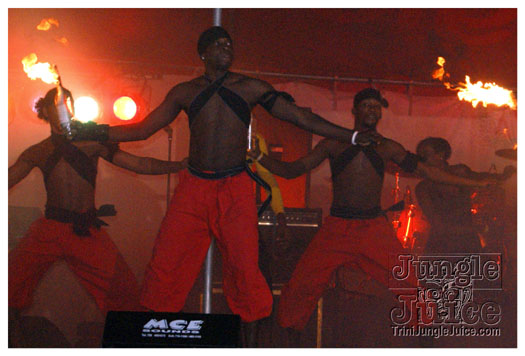 red_unlimited_band_launch_2k10-001