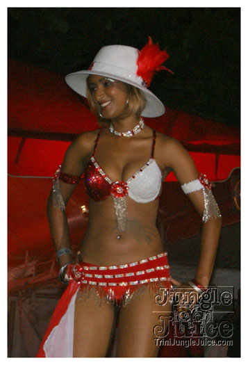 red_unlimited_band_launch_2k10-003