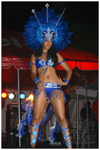 red_unlimited_band_launch_2k10-005