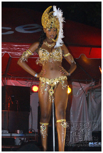 red_unlimited_band_launch_2k10-008