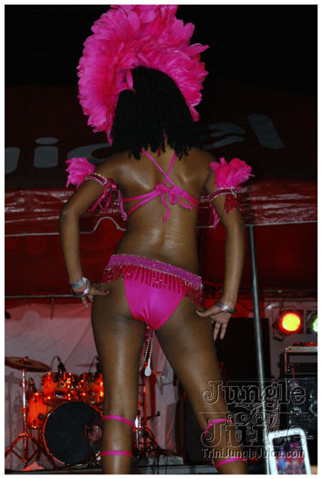 red_unlimited_band_launch_2k10-013