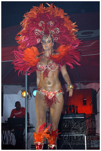 red_unlimited_band_launch_2k10-023