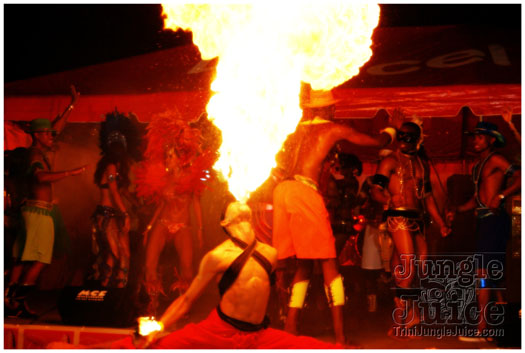 red_unlimited_band_launch_2k10-027