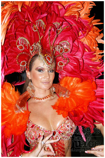 red_unlimited_band_launch_2k10-037