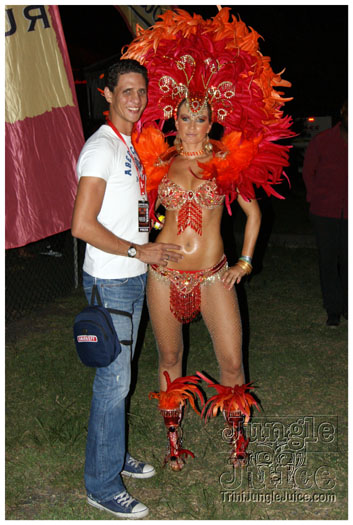 red_unlimited_band_launch_2k10-040