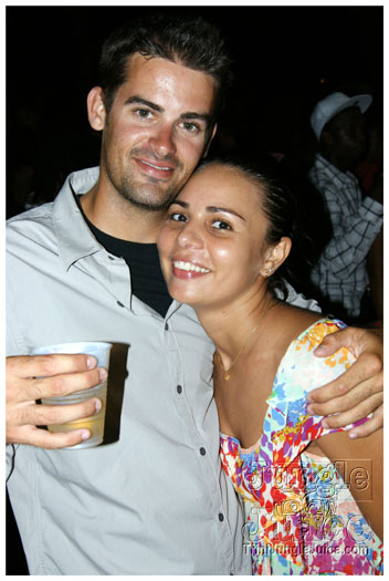 red_unlimited_band_launch_2k10-046