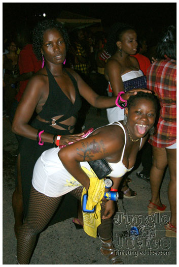 red_unlimited_band_launch_2k10-054