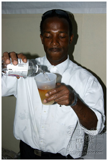 red_unlimited_band_launch_2k10-059