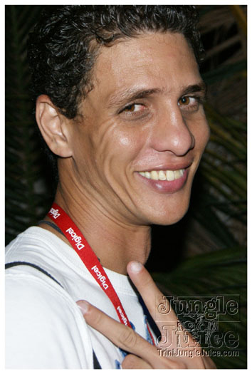 red_unlimited_band_launch_2k10-070