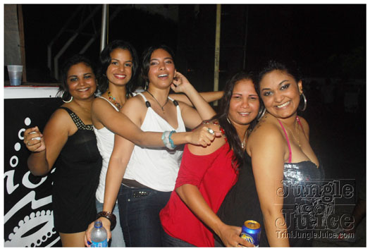 red_wine_trini_jul3-039