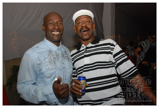 ronnie_caro_2011_launch-002