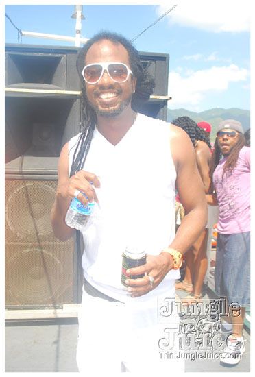 silent_morning_trini_feb12-009