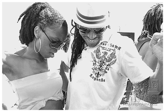 silent_morning_trini_feb12-020