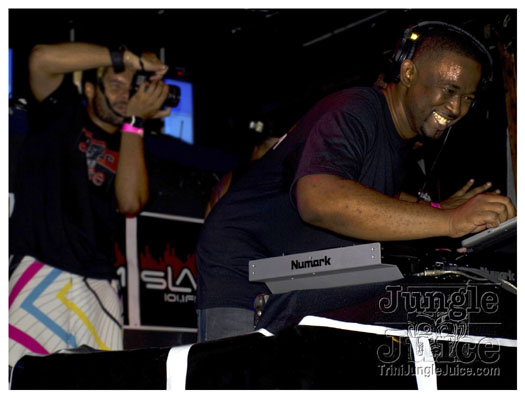 slam_101_1_beachparty_mar14-048