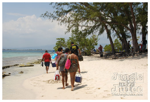 soca_at_de_sandbar_apr7-023