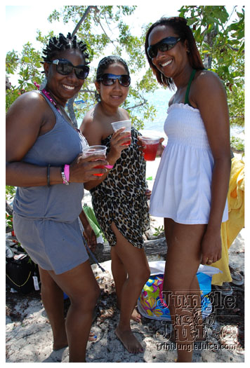 soca_at_de_sandbar_apr7-051
