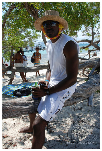 soca_at_de_sandbar_apr7-052