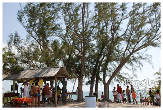 soca_at_de_sandbar_apr7-067