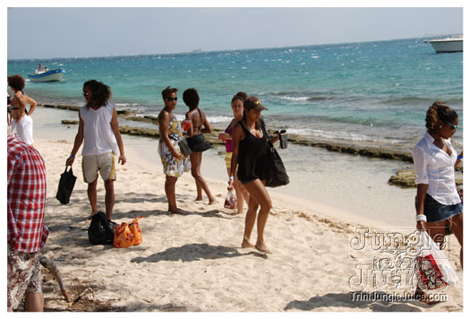 soca_at_de_sandbar_apr7-086