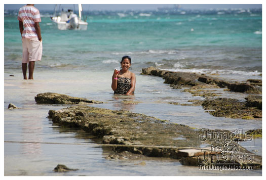 soca_at_de_sandbar_apr7-087