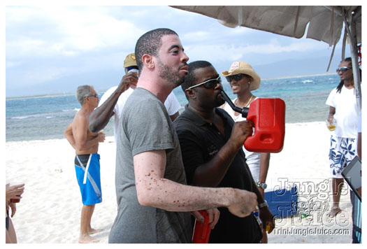 soca_at_de_sandbar_apr7-120