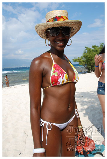 soca_at_de_sandbar_apr7-124