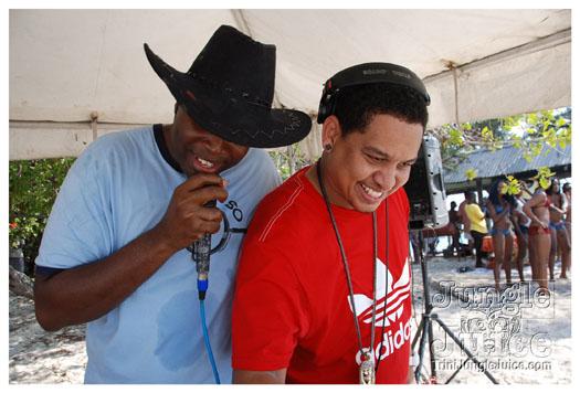 soca_at_de_sandbar_apr7-133