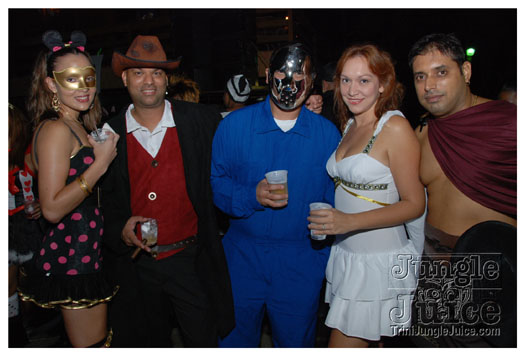 spooked_2010_oct29-093