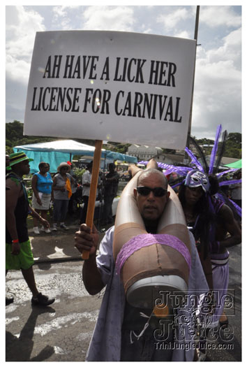 st_lucia_carnival_monday_2010-032