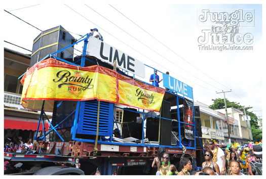 st_lucia_carnival_monday_2010-082