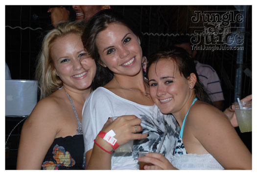 swanky_intl_foam_fete_2010-004