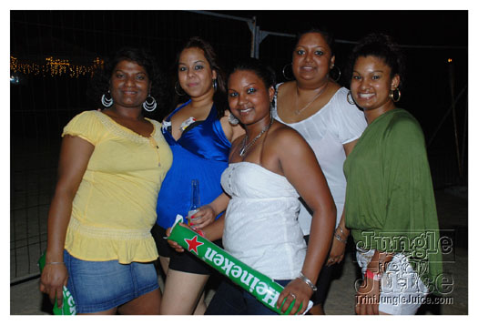 swanky_intl_foam_fete_2010-018