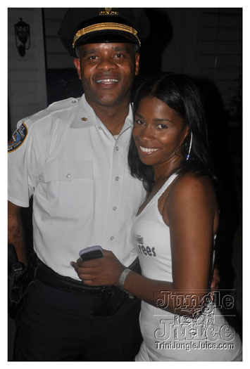 under_the_trees_2010_july4-053