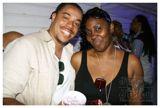 under_the_trees_2010_july4-067